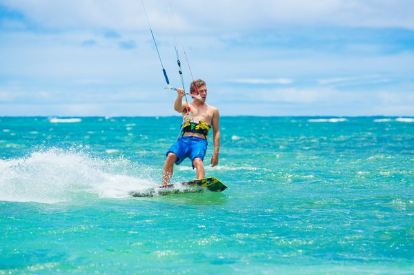 Où trouver les meilleures plages pour le kitesurf à Zanzibar ?